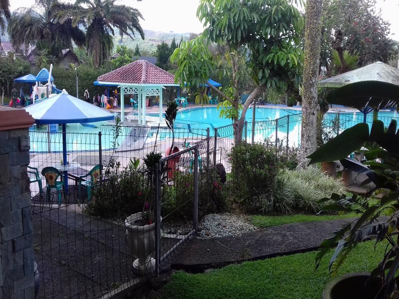 Villa Bukit Danau Lot 12 Cipanas  Dış mekan fotoğraf